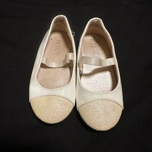 Girls ballet flats with strap